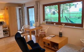 Apartment Mit Kueche Und Balkon Oder Terrasse, Ruhig Und Gut Erreichbar